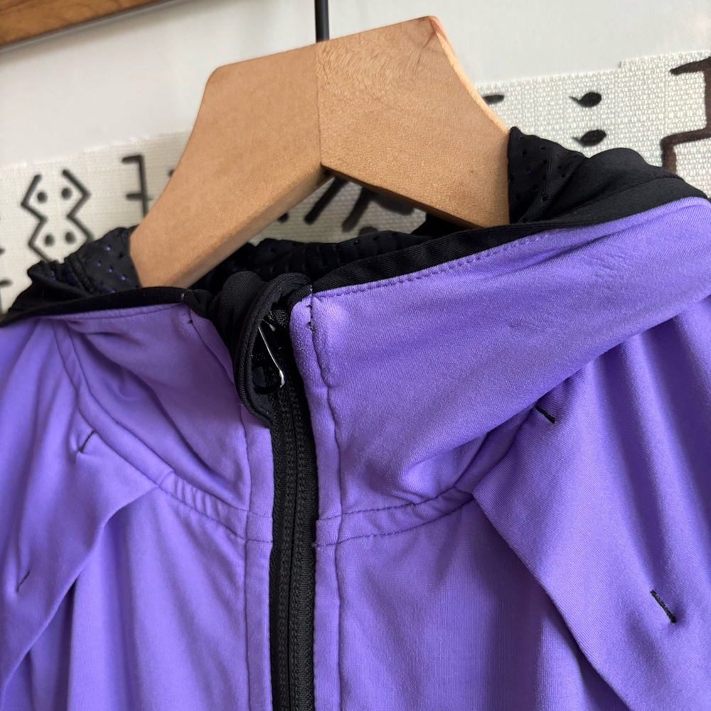 Ivivva‎ Jacket - Picture 2 of 11